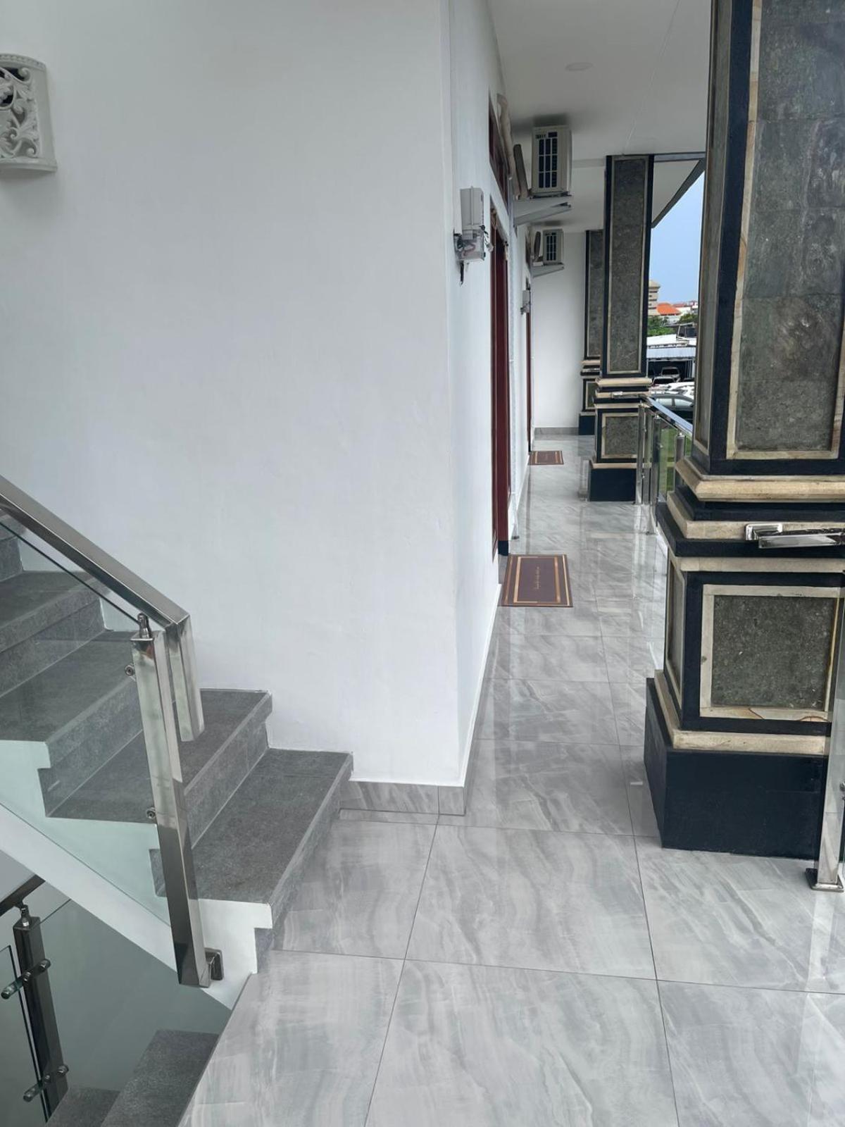 Shin In Bali Hotel Kuta  Exterior photo