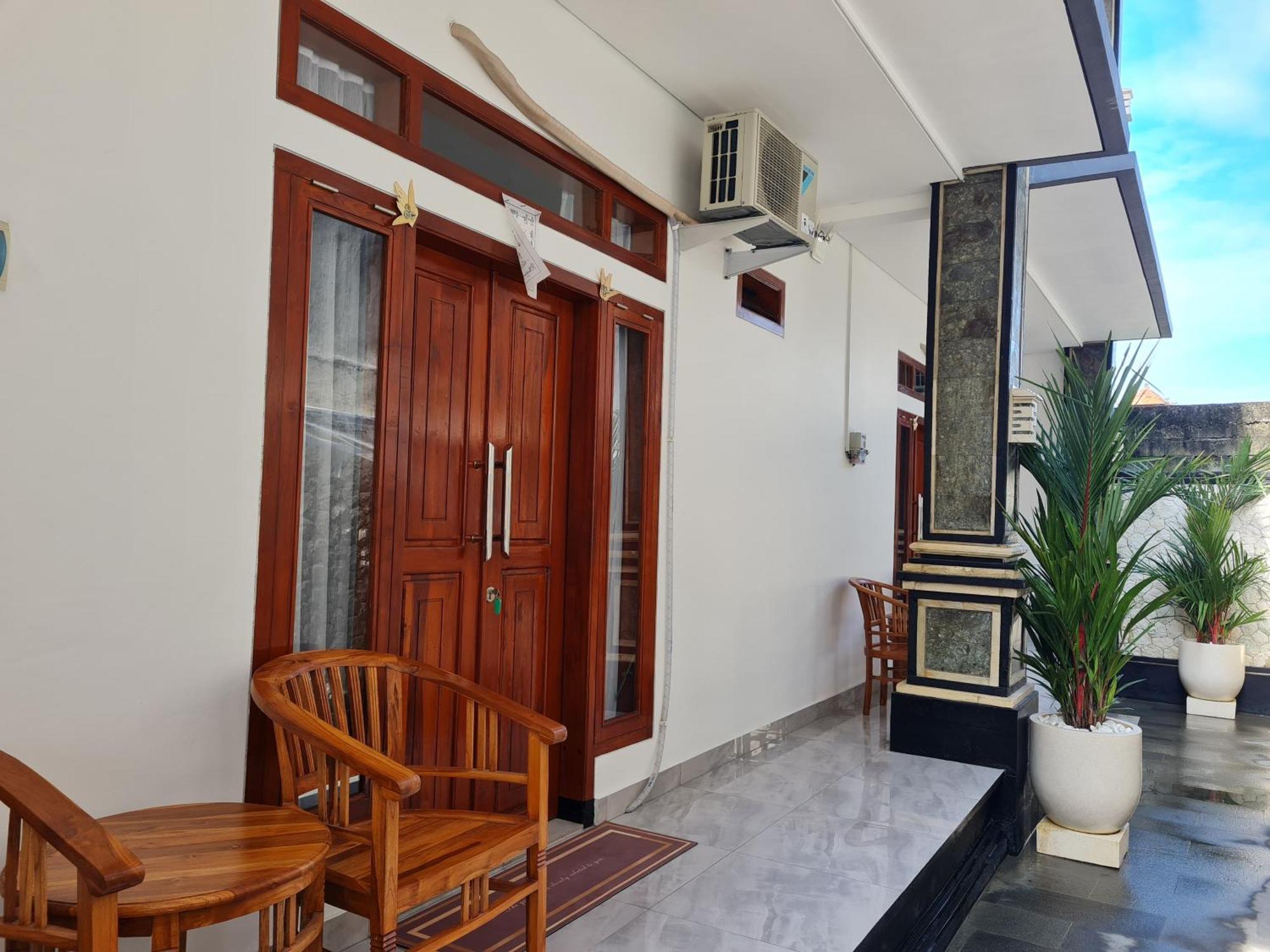 Shin In Bali Hotel Kuta  Exterior photo